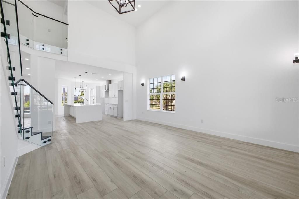 En Venta: $1,350,000 (5 camas, 3 baños, 3861 Pies cuadrados)