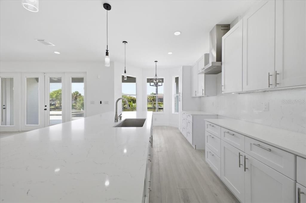 En Venta: $1,350,000 (5 camas, 3 baños, 3861 Pies cuadrados)