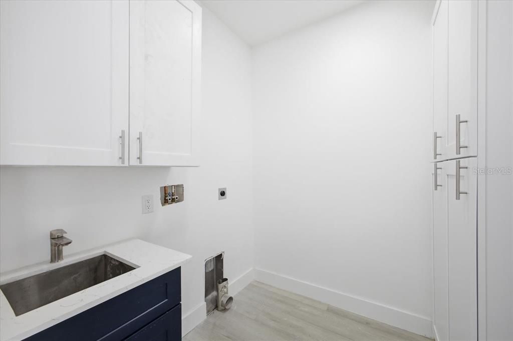 En Venta: $1,350,000 (5 camas, 3 baños, 3861 Pies cuadrados)