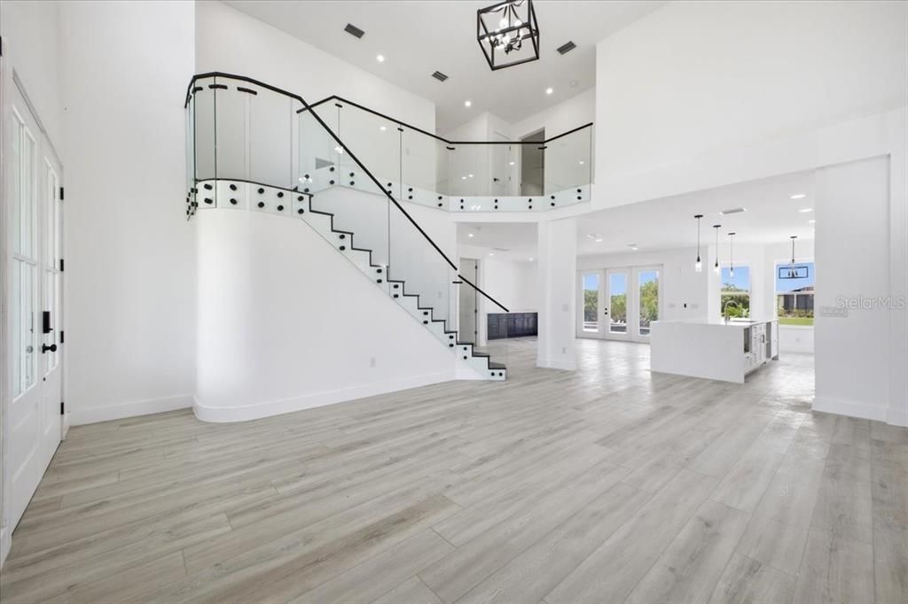 En Venta: $1,350,000 (5 camas, 3 baños, 3861 Pies cuadrados)