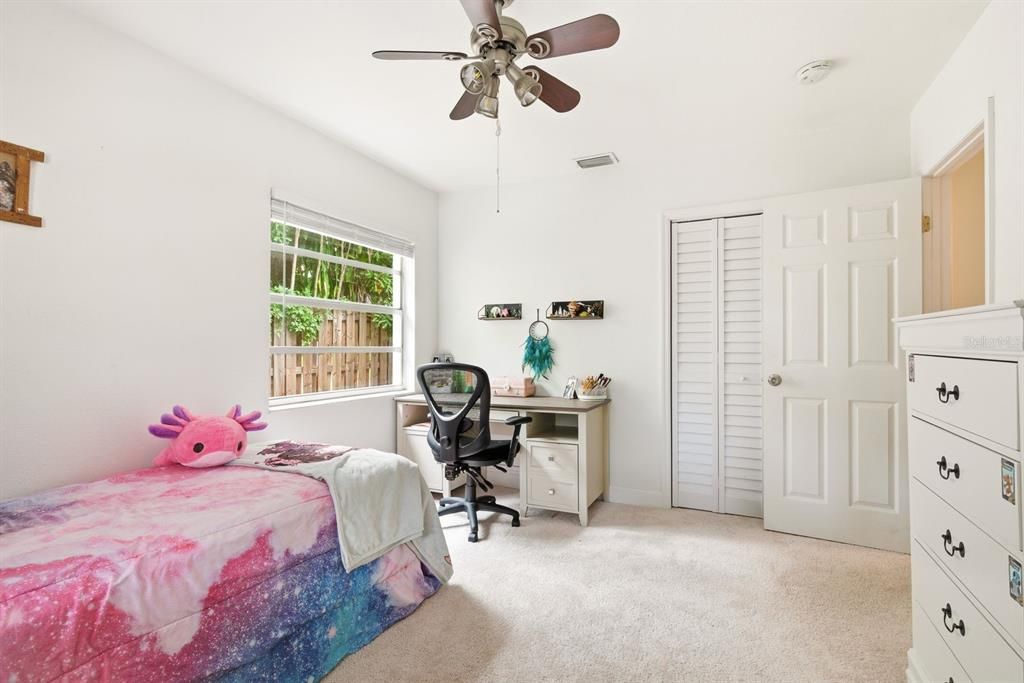 For Sale: $400,000 (4 beds, 3 baths, 1536 Square Feet)