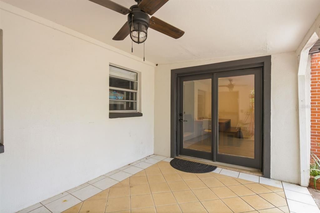 For Sale: $400,000 (4 beds, 3 baths, 1536 Square Feet)