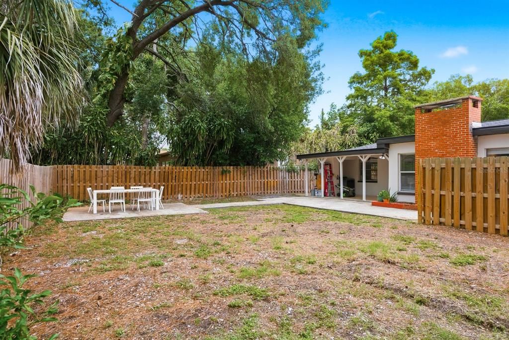For Sale: $400,000 (4 beds, 3 baths, 1536 Square Feet)