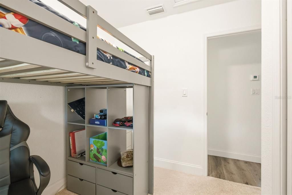 For Sale: $400,000 (4 beds, 3 baths, 1536 Square Feet)