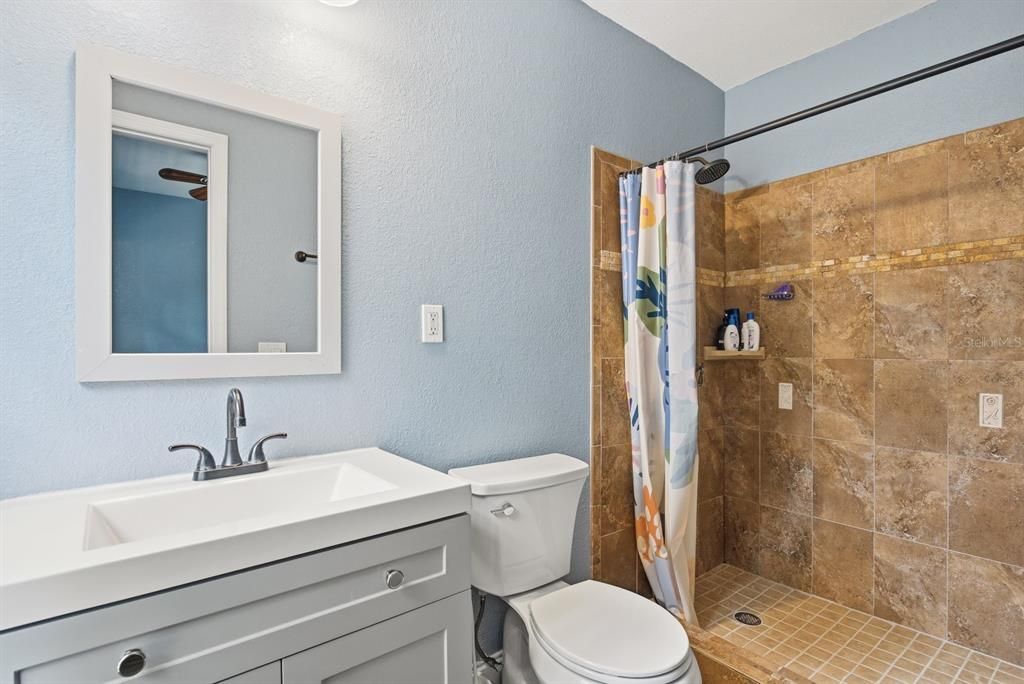 For Sale: $400,000 (4 beds, 3 baths, 1536 Square Feet)