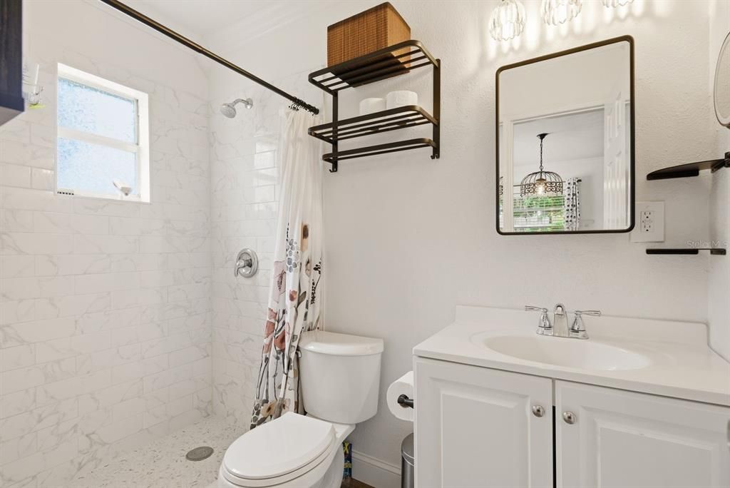 For Sale: $400,000 (4 beds, 3 baths, 1536 Square Feet)