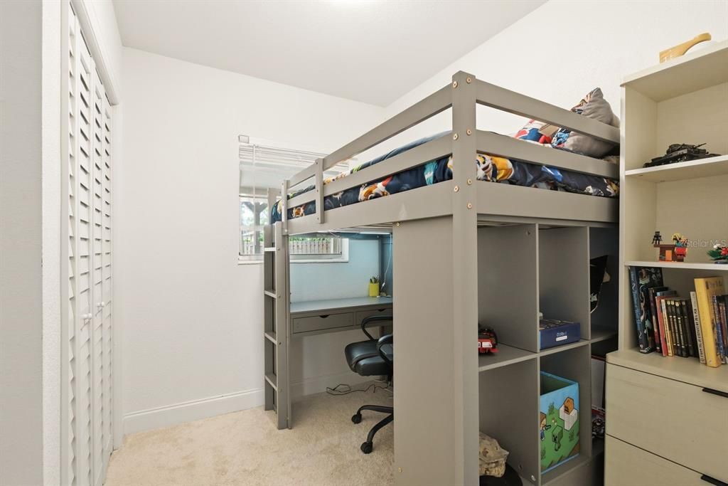 For Sale: $400,000 (4 beds, 3 baths, 1536 Square Feet)