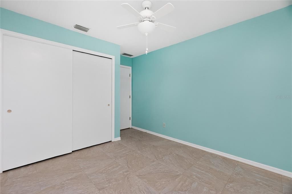 En Venta: $359,000 (4 camas, 2 baños, 2220 Pies cuadrados)