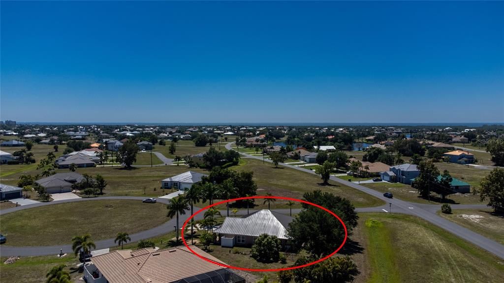 En Venta: $359,000 (4 camas, 2 baños, 2220 Pies cuadrados)