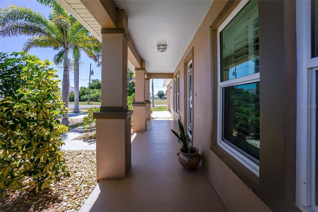 En Venta: $359,000 (4 camas, 2 baños, 2220 Pies cuadrados)