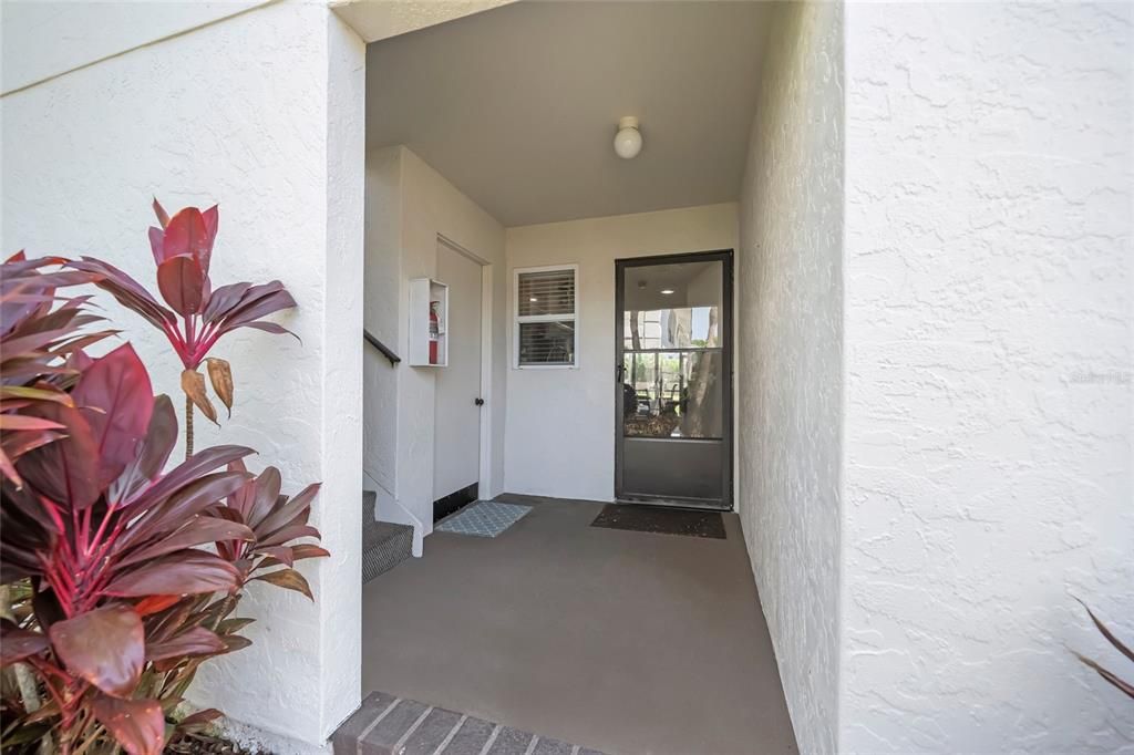 For Sale: $515,000 (2 beds, 2 baths, 1012 Square Feet)