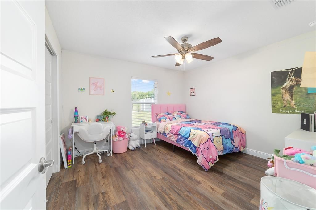 Active With Contract: $269,000 (3 beds, 2 baths, 1454 Square Feet)