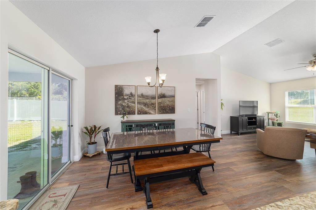 Active With Contract: $269,000 (3 beds, 2 baths, 1454 Square Feet)