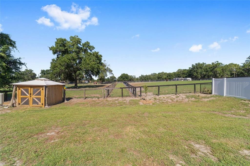 Active With Contract: $269,000 (3 beds, 2 baths, 1454 Square Feet)