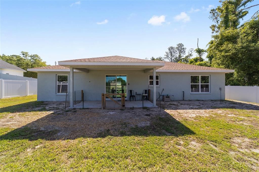 Active With Contract: $269,000 (3 beds, 2 baths, 1454 Square Feet)