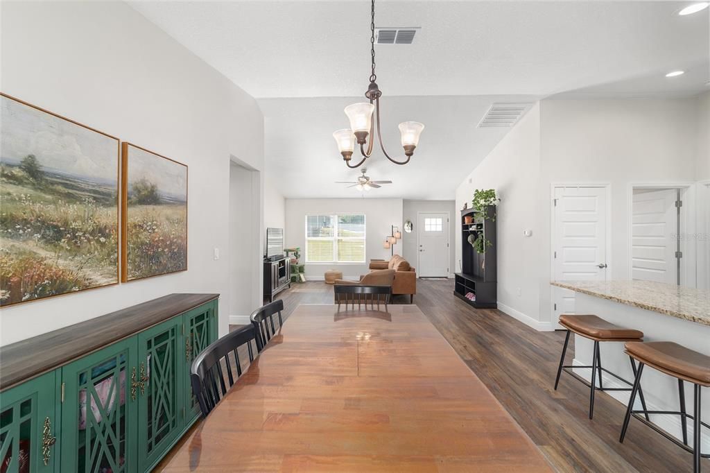 Active With Contract: $269,000 (3 beds, 2 baths, 1454 Square Feet)