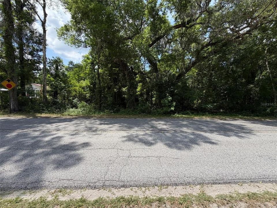 待售: $31,000 (0.57 acres)