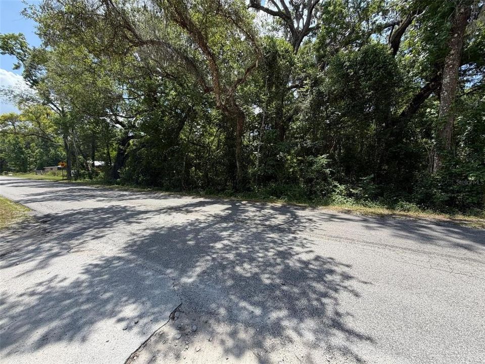 待售: $31,000 (0.57 acres)
