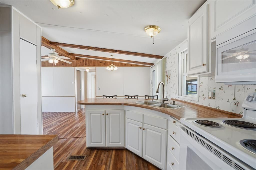 На продажу: $135,000 (3 спален, 2 ванн, 1056 Квадратных фут)