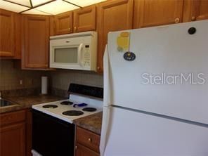 В аренду: $1,450 (2 спален, 2 ванн, 960 Квадратных фут)