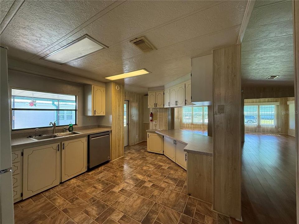 En Venta: $165,500 (2 camas, 2 baños, 1440 Pies cuadrados)