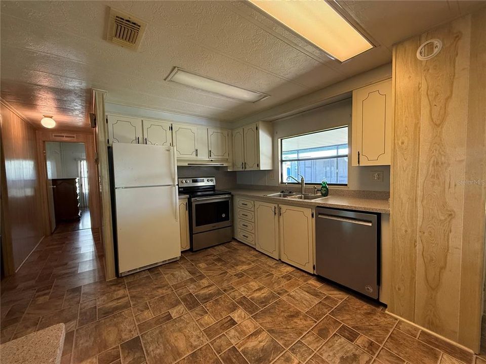En Venta: $165,500 (2 camas, 2 baños, 1440 Pies cuadrados)