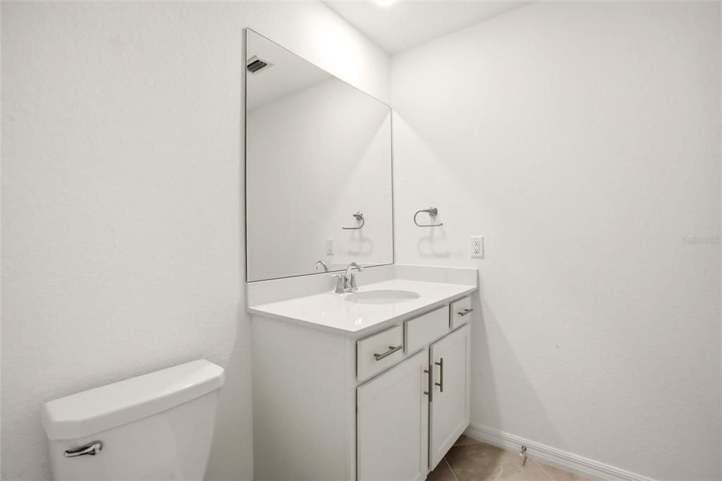 For Sale: $222,900 (2 beds, 2 baths, 1123 Square Feet)