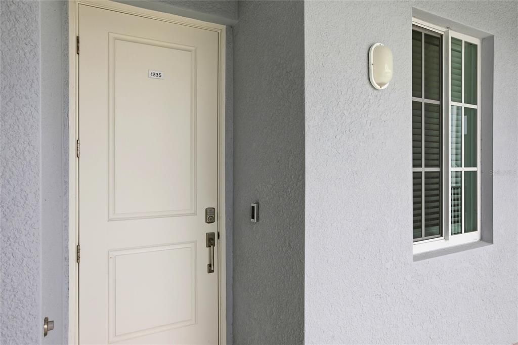 For Sale: $222,900 (2 beds, 2 baths, 1123 Square Feet)
