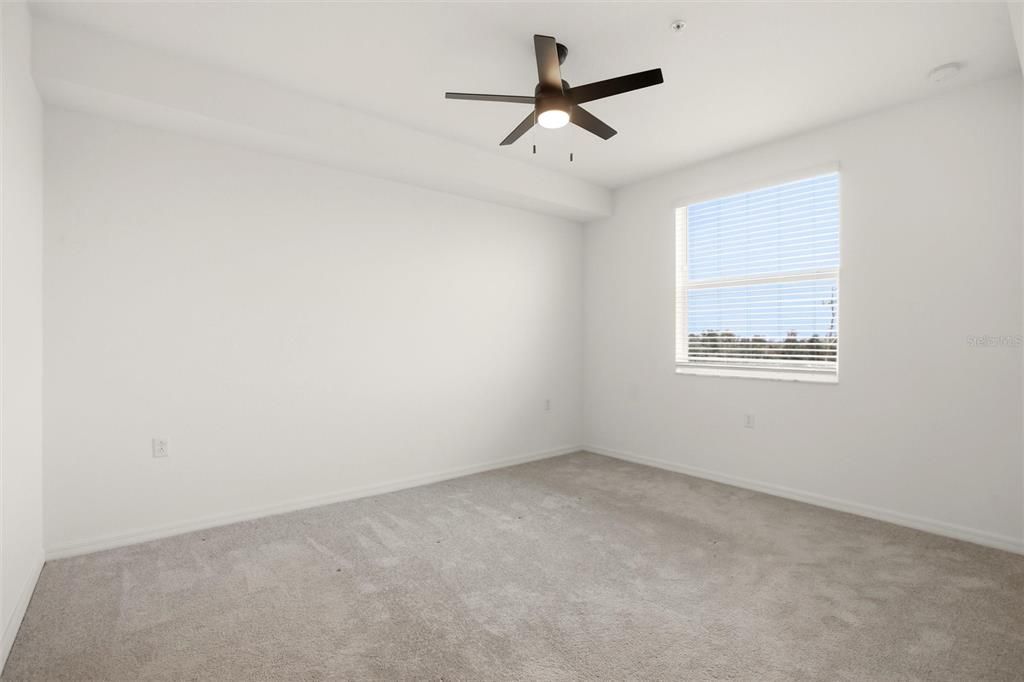 For Sale: $222,900 (2 beds, 2 baths, 1123 Square Feet)
