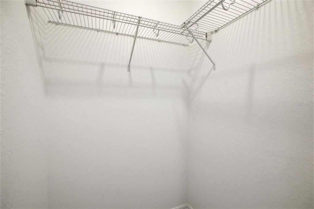 For Sale: $222,900 (2 beds, 2 baths, 1123 Square Feet)