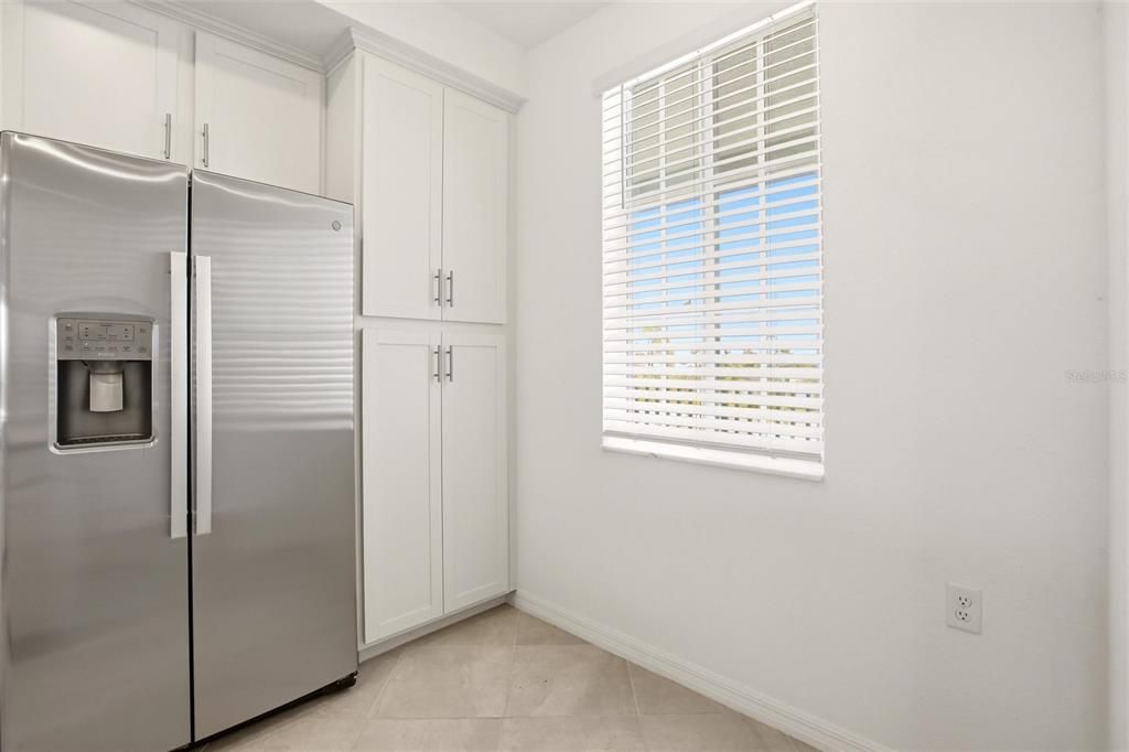For Sale: $222,900 (2 beds, 2 baths, 1123 Square Feet)