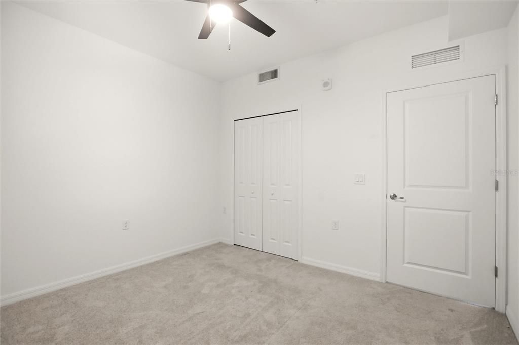 For Sale: $222,900 (2 beds, 2 baths, 1123 Square Feet)
