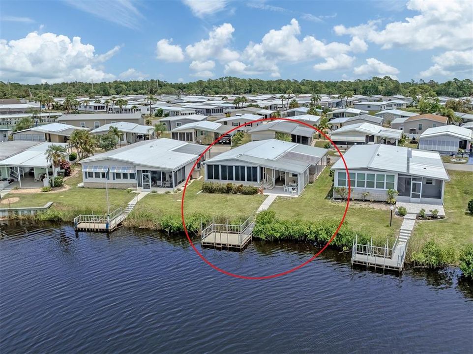 На продажу: $189,900 (2 спален, 2 ванн, 1152 Квадратных фут)