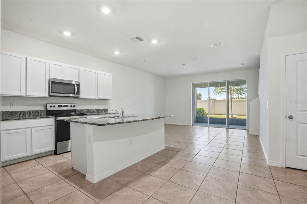 For Rent: $1,945 (3 beds, 2 baths, 1688 Square Feet)