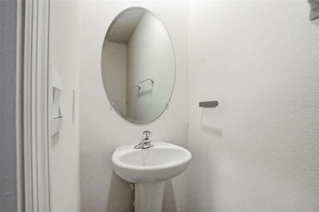 For Rent: $1,945 (3 beds, 2 baths, 1688 Square Feet)