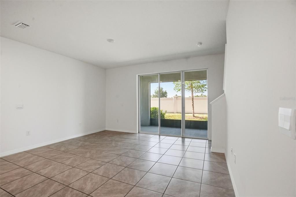 For Rent: $1,945 (3 beds, 2 baths, 1688 Square Feet)