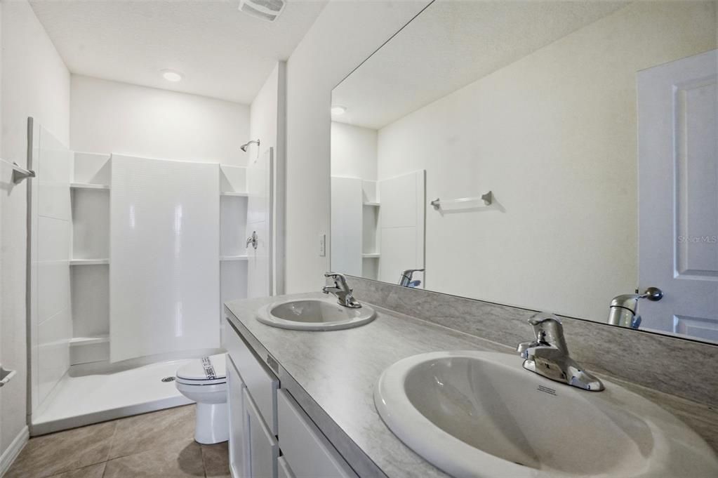 For Rent: $1,945 (3 beds, 2 baths, 1688 Square Feet)