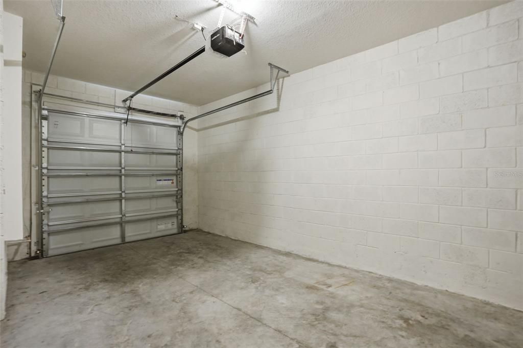 For Rent: $1,945 (3 beds, 2 baths, 1688 Square Feet)