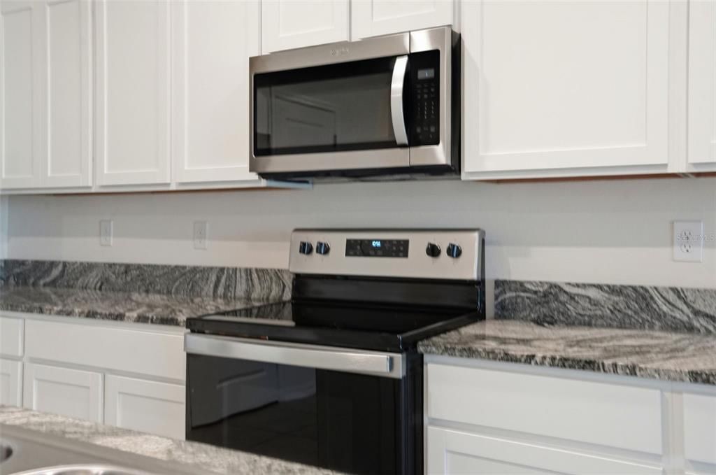 For Rent: $1,945 (3 beds, 2 baths, 1688 Square Feet)