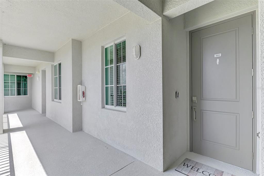 For Sale: $309,000 (2 beds, 2 baths, 1124 Square Feet)
