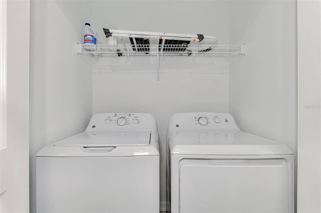 For Sale: $309,000 (2 beds, 2 baths, 1124 Square Feet)