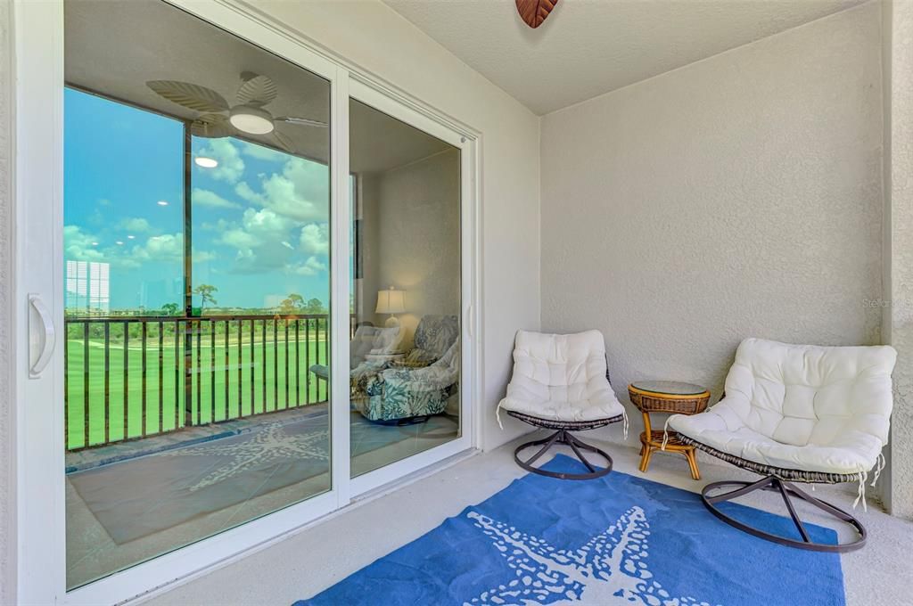 For Sale: $309,000 (2 beds, 2 baths, 1124 Square Feet)