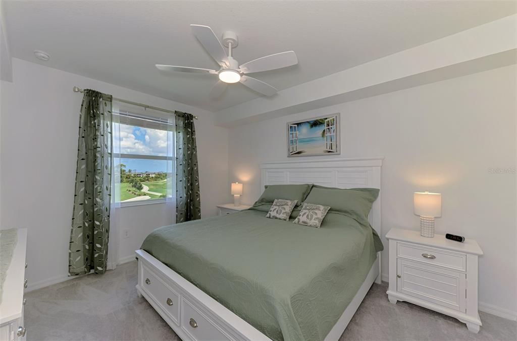 For Sale: $309,000 (2 beds, 2 baths, 1124 Square Feet)