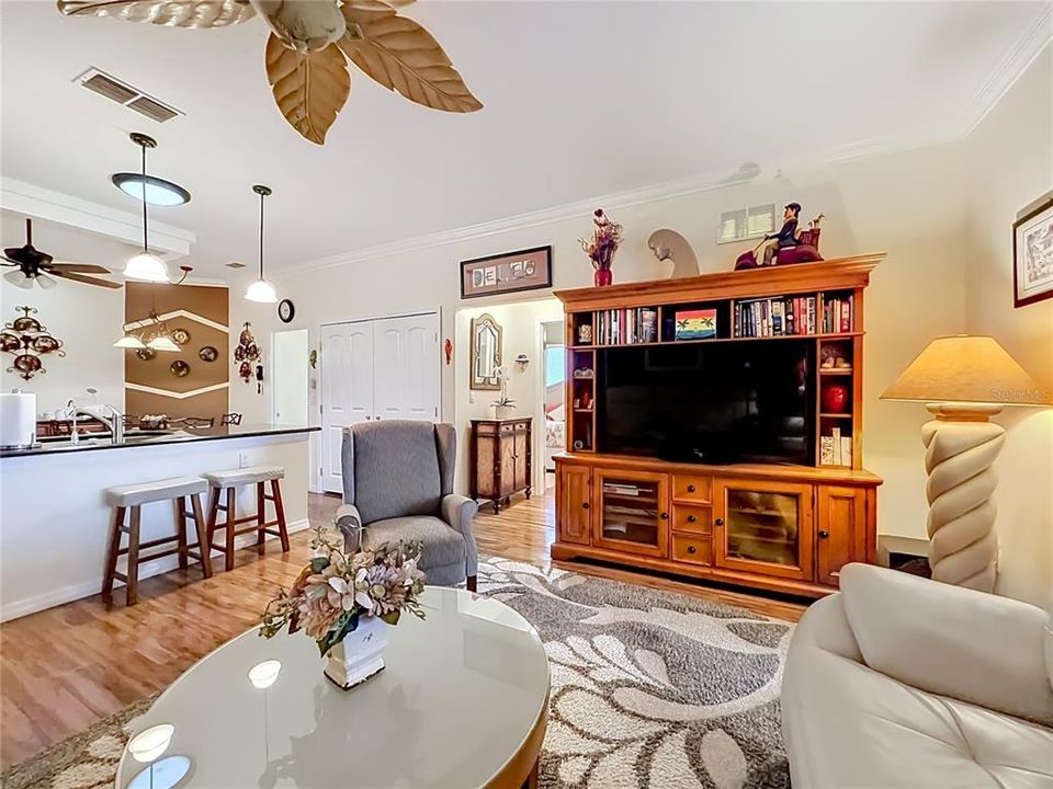 En Venta: $395,900 (3 camas, 2 baños, 1873 Pies cuadrados)