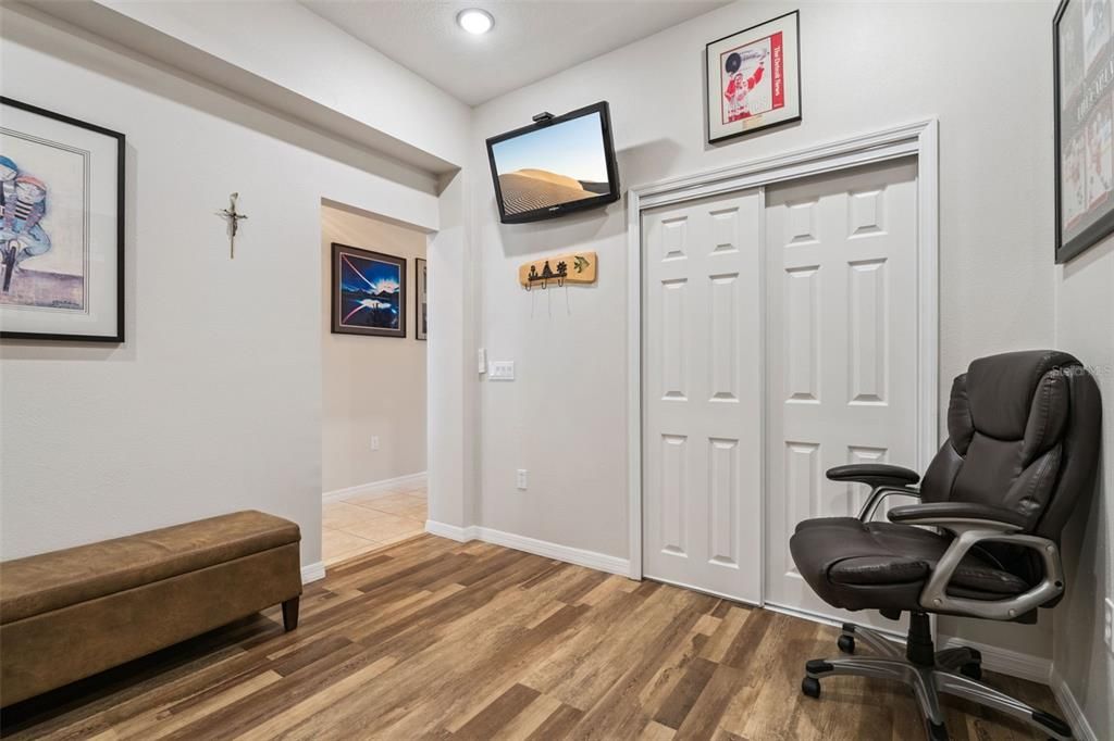 For Sale: $299,000 (3 beds, 2 baths, 1539 Square Feet)