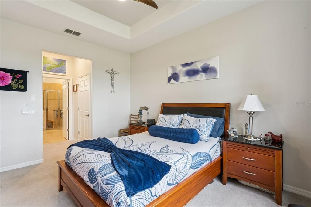 For Sale: $299,000 (3 beds, 2 baths, 1539 Square Feet)