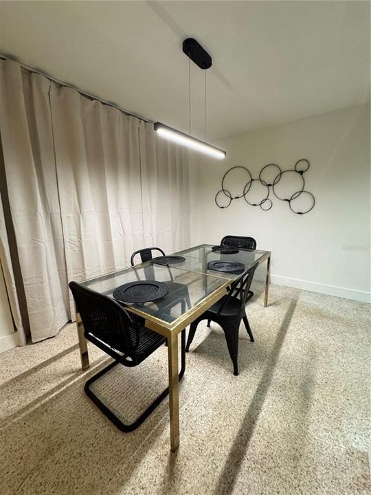 В аренду: $1,200 (5 спален, 2 ванн, 1512 Квадратных фут)