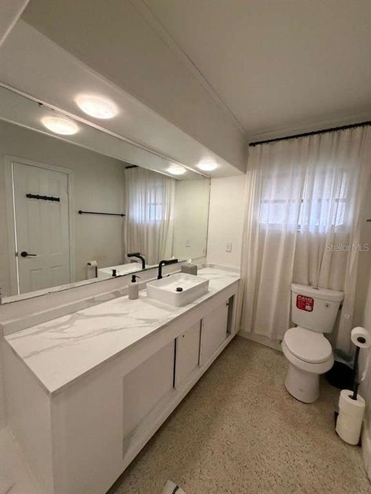 В аренду: $1,200 (5 спален, 2 ванн, 1512 Квадратных фут)