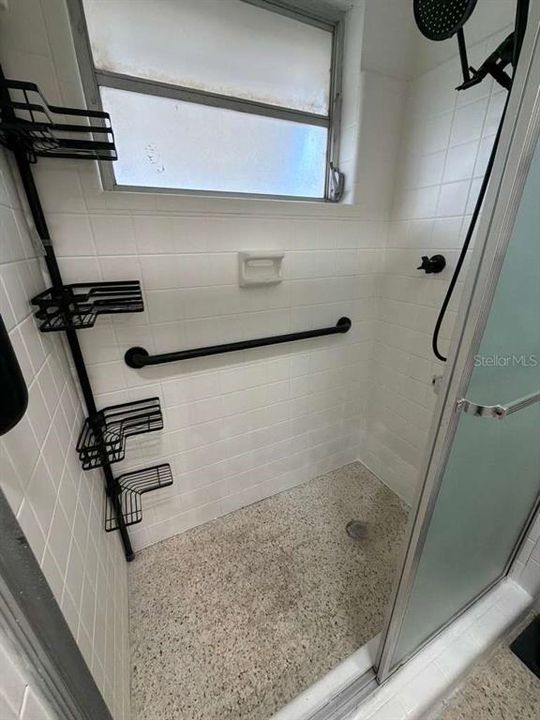 В аренду: $1,200 (5 спален, 2 ванн, 1512 Квадратных фут)