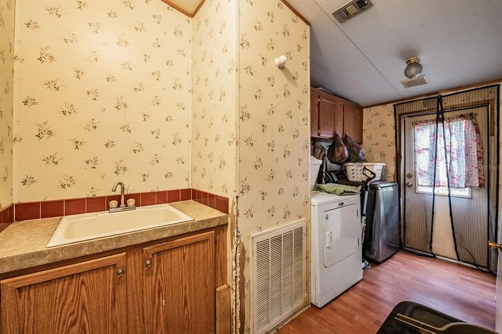 En Venta: $160,000 (3 camas, 2 baños, 1352 Pies cuadrados)
